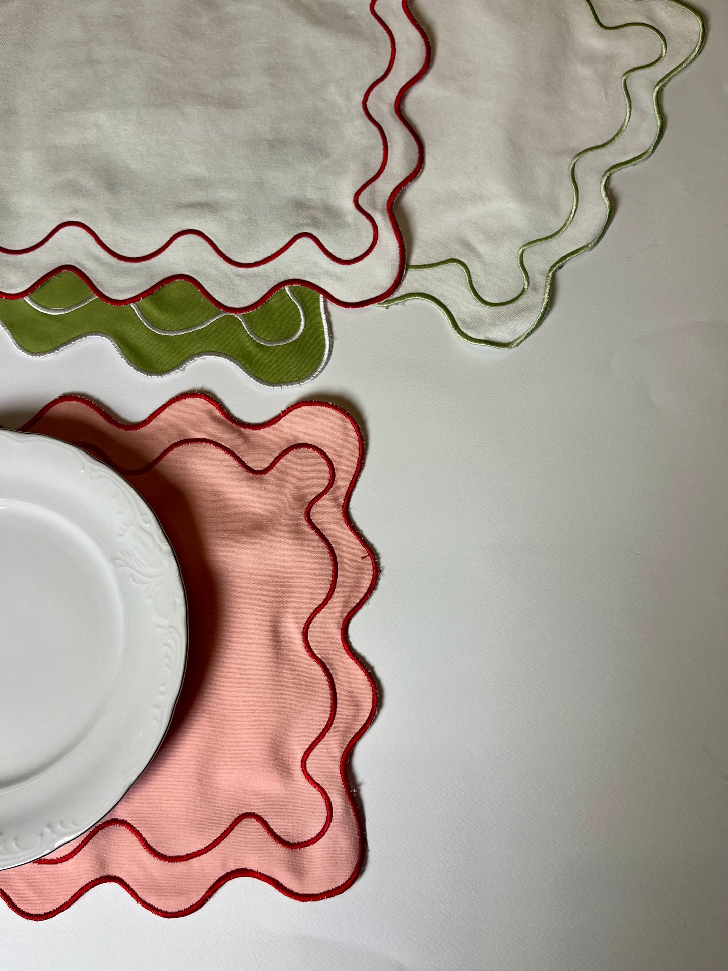 Wave Cotton Placemat (White Variations)