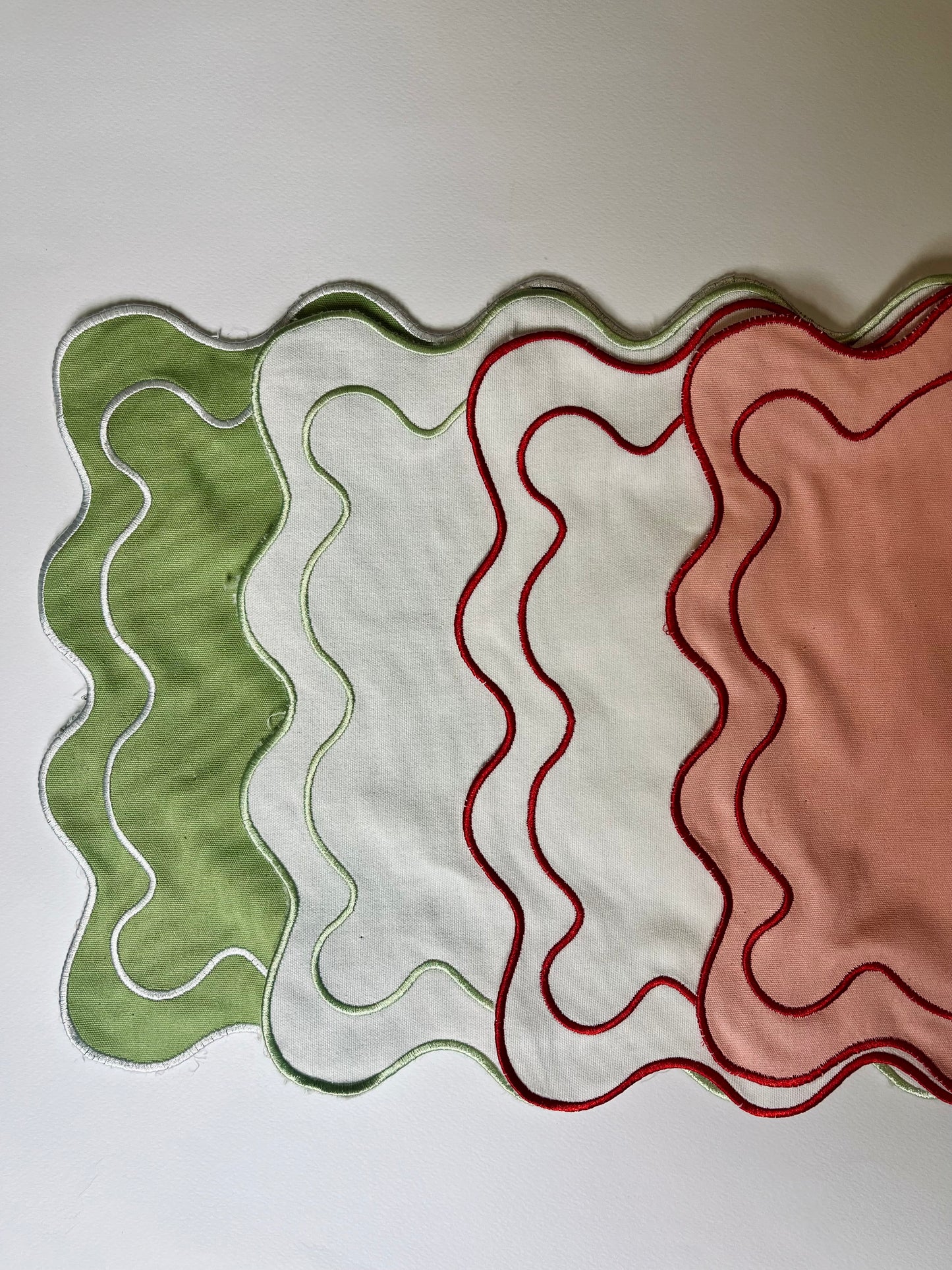 Wave Cotton Placemat (White Variations)