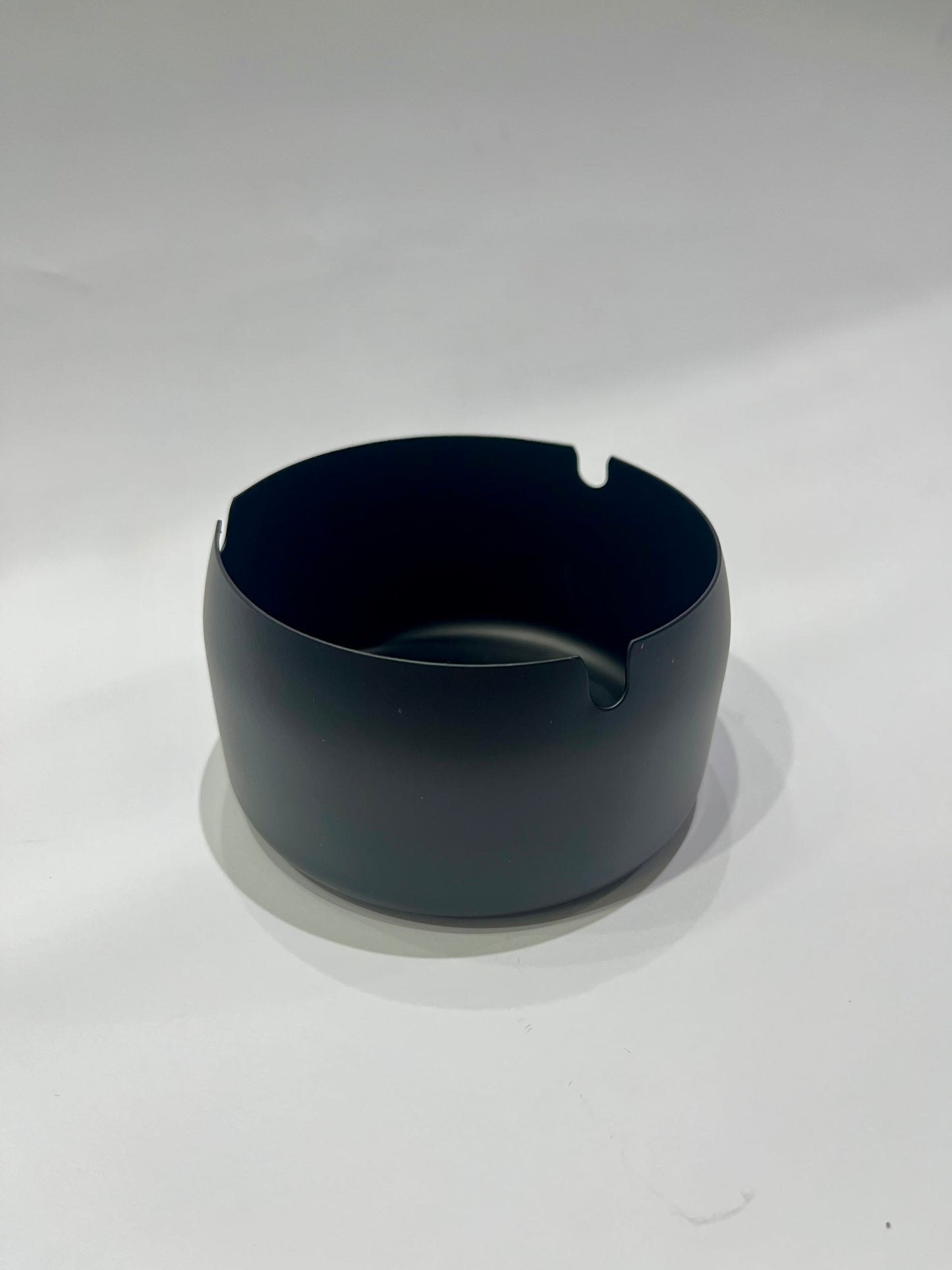 Metal High-Rim Ashtray - Black